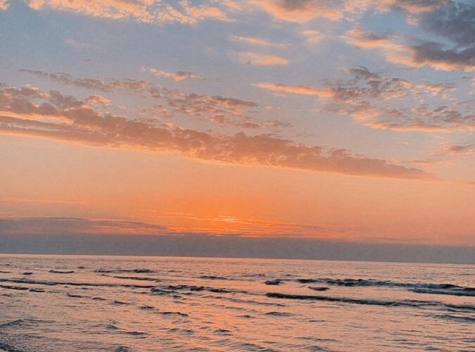 Travel buddy, for summer adventures ,Canada