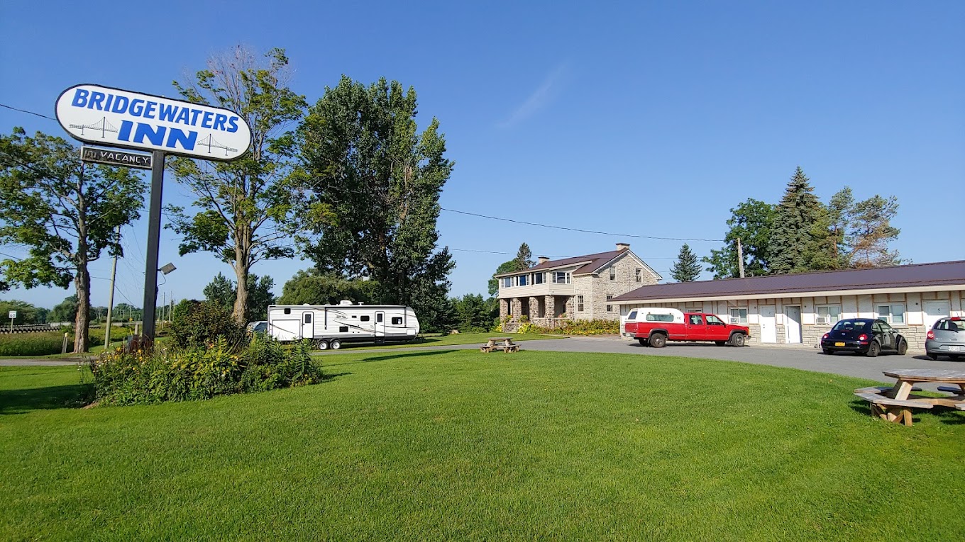 Restaurants and motels in Johnstown ON