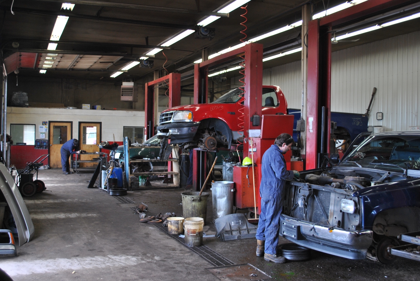 Auto repair/ car garages in South Dundas, (Prescott, Cardinal, Kemptville, ON)